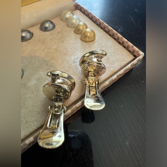 Vintage Lady Ellen Interchangeable pastel Faux Pearl Earrings ~IOB - Picture 3 of 8